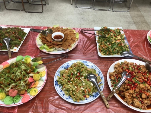 飴益團膳，伙食承包