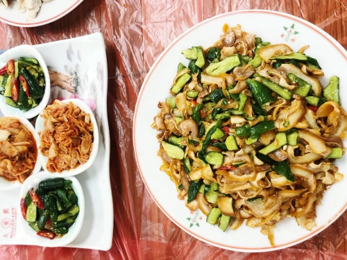 飴益團膳，伙食承包